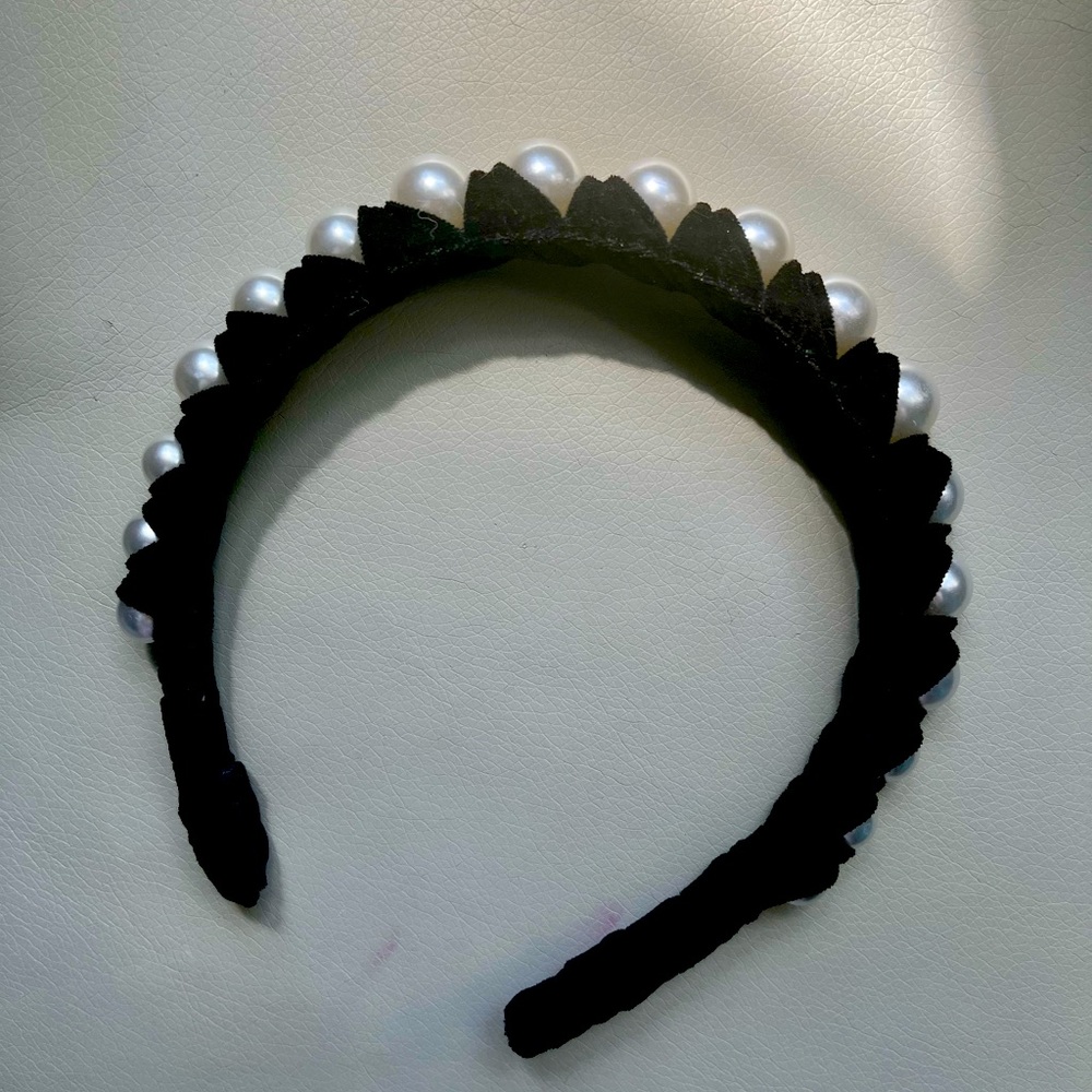 Pearl headband